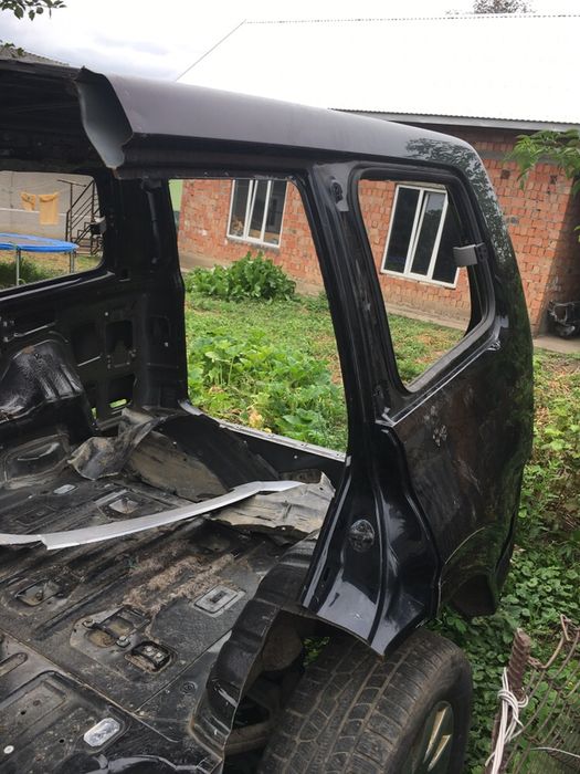 Кузов на Мітсубісі паджеро вагон Mitsubishi Pajero Wagon