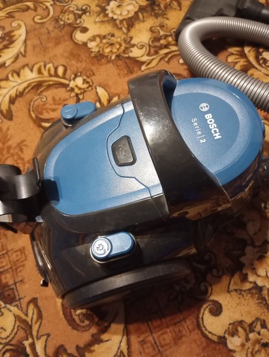 продам пилосос BOSCH
