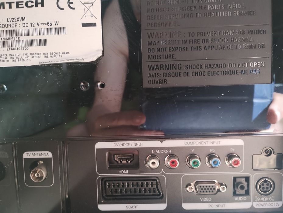 Tv lcd 22 cale stan bdb z dvd