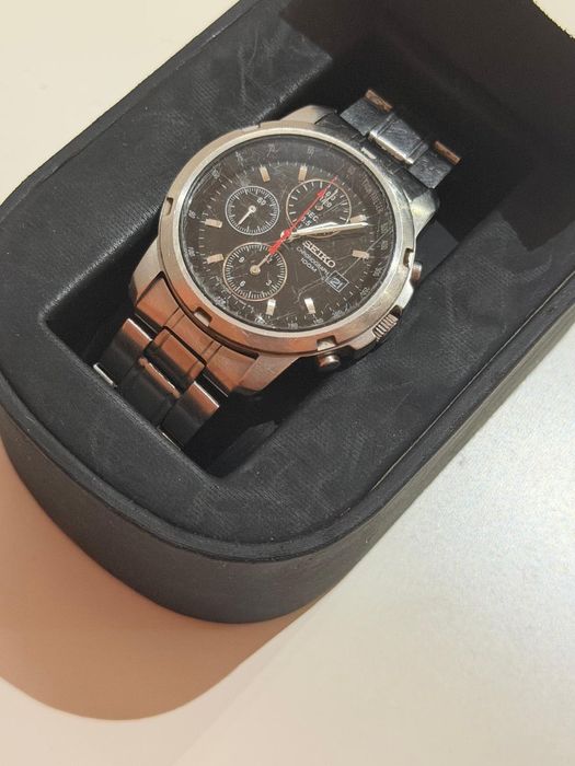 Zegarek Seiko srebrny