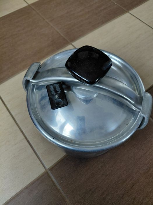 Szybkowar aluminiowy