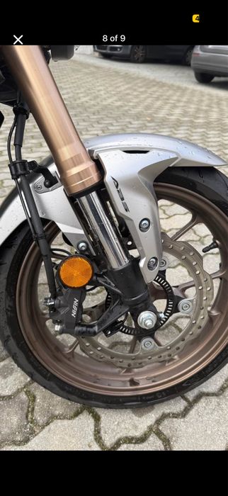 Honda Cb125r Prateada/Dourada