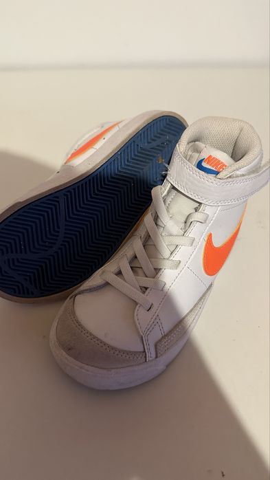 Джордани найк