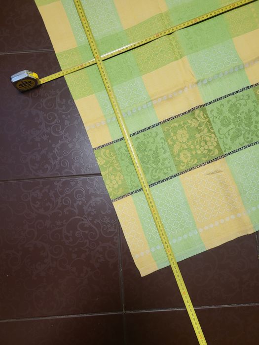 Скатертина 170×153 см