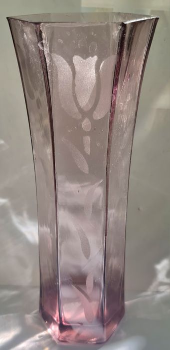 Fioletowy Różowy Liliowy wazon  ręcznie szlifowane rodem z PRL lata 80