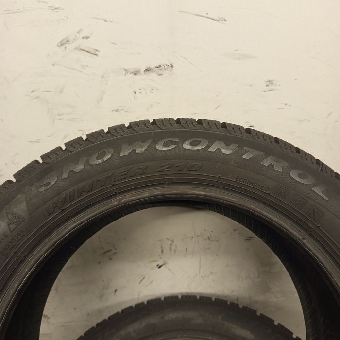 195/55R16 Pirelli SnowControl Winter 210