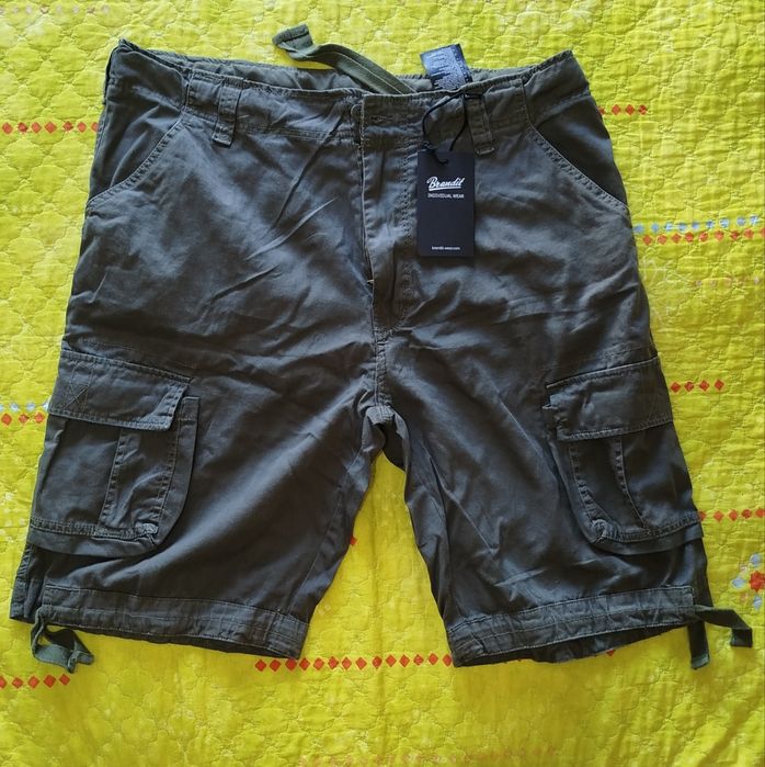 Calções bermudas de homem