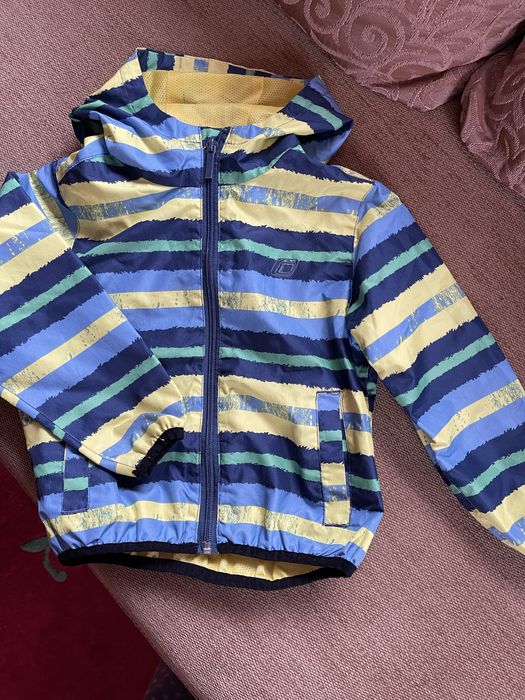 Куртка вітрівка для хлопчика 98 розмір
