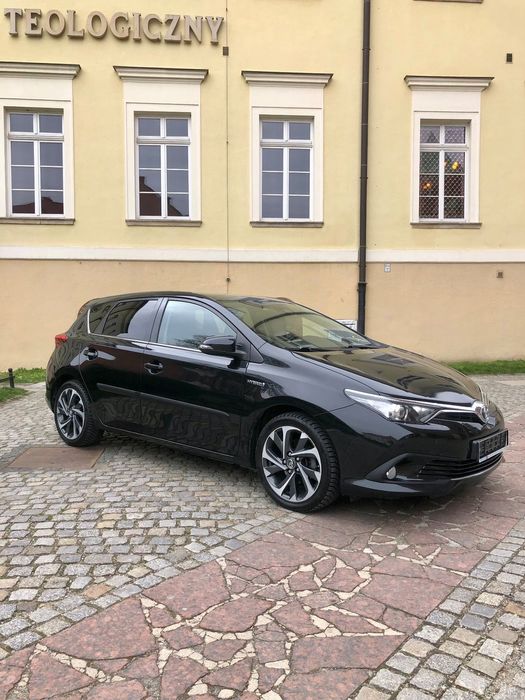 Toyota Auris Executive 2017 Hybrid