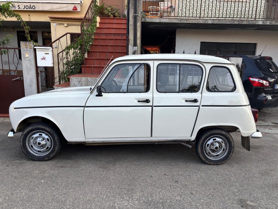 Renault 4L  como nova!!