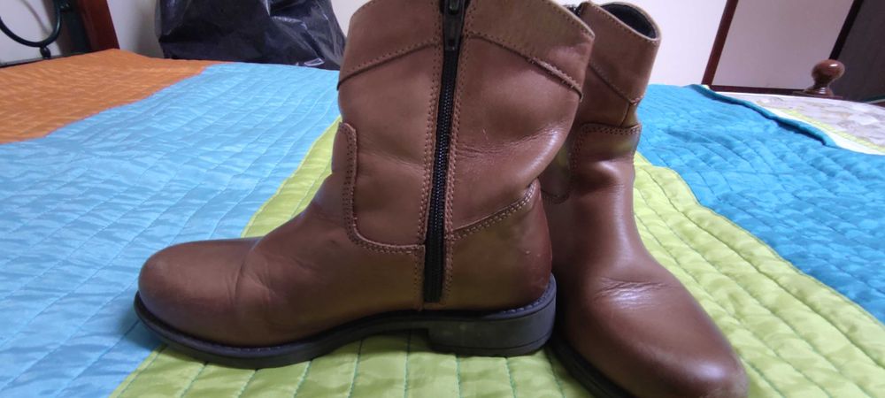 Botas castanhas de menina em pele natural, n.º 33