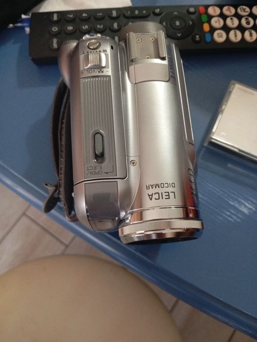 Продам видеокамеру.