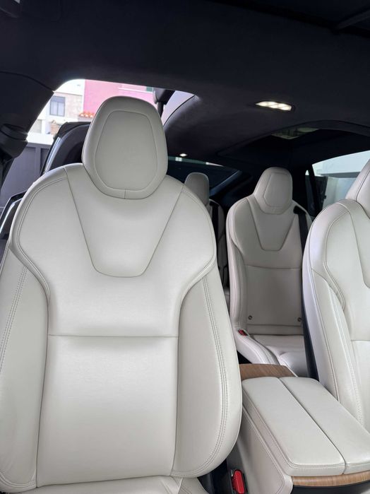 Tesla Model X dual Motor longe range