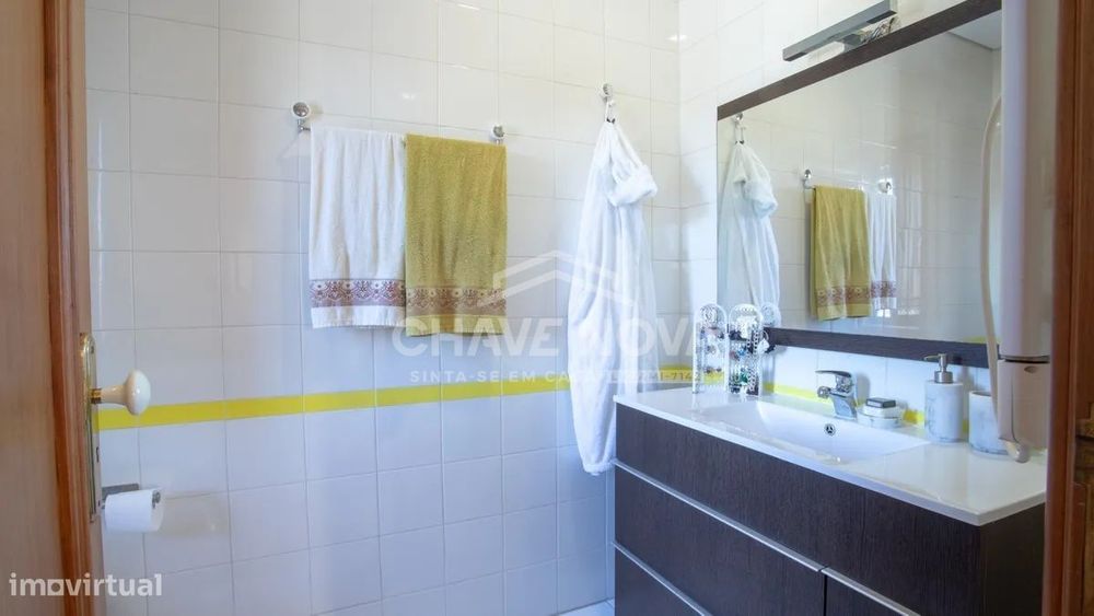 T3 em Lourosa c/ 3 frentes , garagem e arrumos |Cond Parque dos Duques