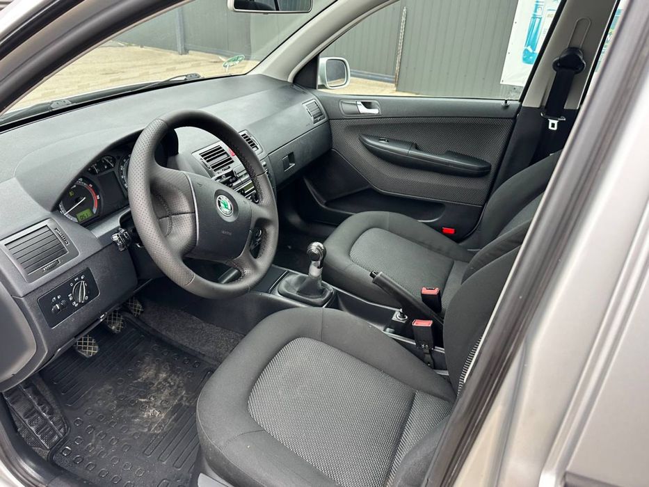 Шкода фабія 1.4 бензин СВІЖОПРИГНАНА