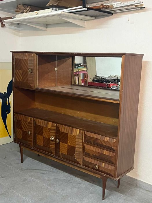 Móvel de sala Vintage (cristaleira)