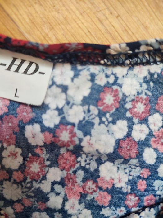 Жіноча блуза в гарному стані