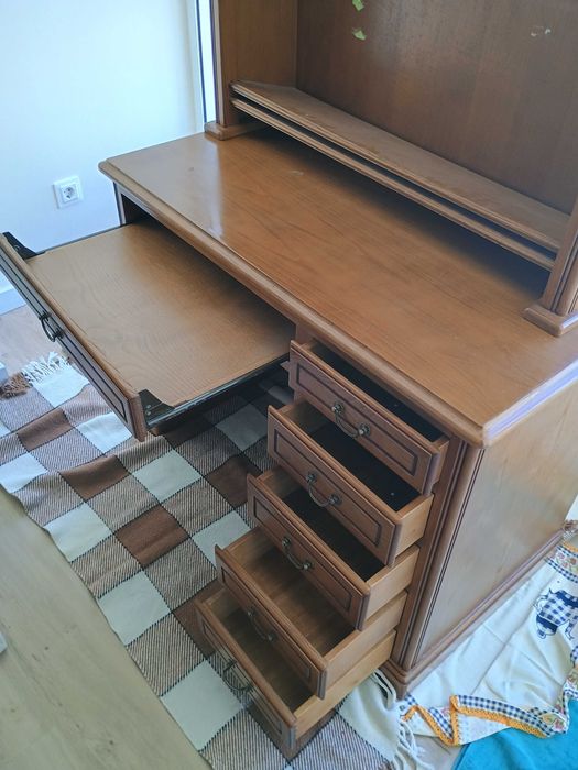 Escrevaninha em madeira maciça