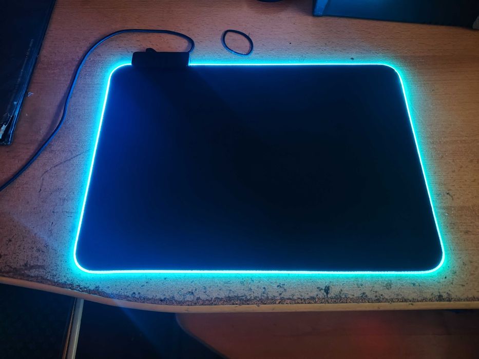 Logitech G502 Mouse and Razer Mousepad64284413855618124