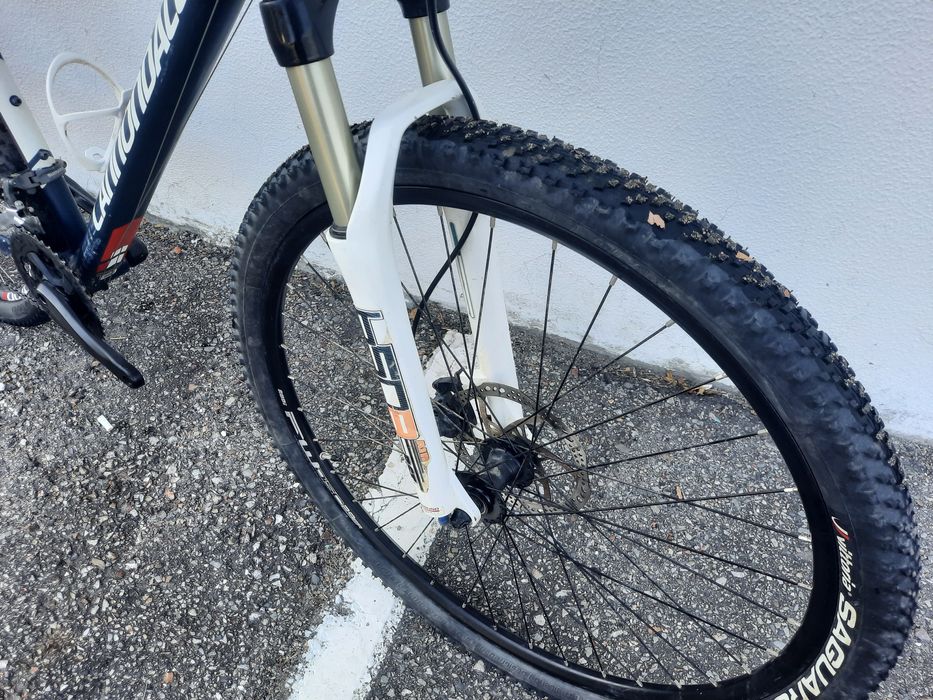 Cannondale 29 m bem equipada