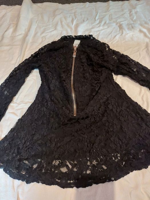 Koronkowa bluzka na długi rękaw