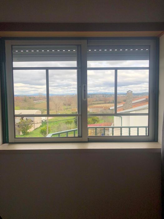 Janela de alumínio com vidro duplo