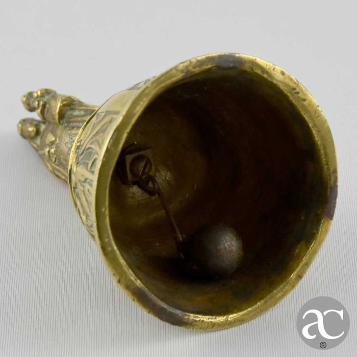 Campainha em bronze, Nossa Senhora e Menino