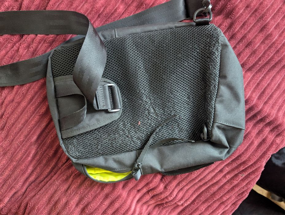 Levi's® Pre-owned Cross body bag - black — zdjęcie 3