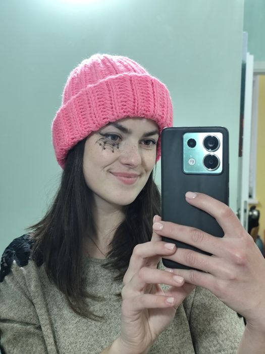 Шапка в'язана гачком