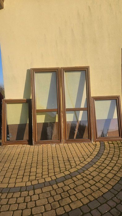 Drzwi balkonowe z demontażu 2 szt. Kolor orzech/biały