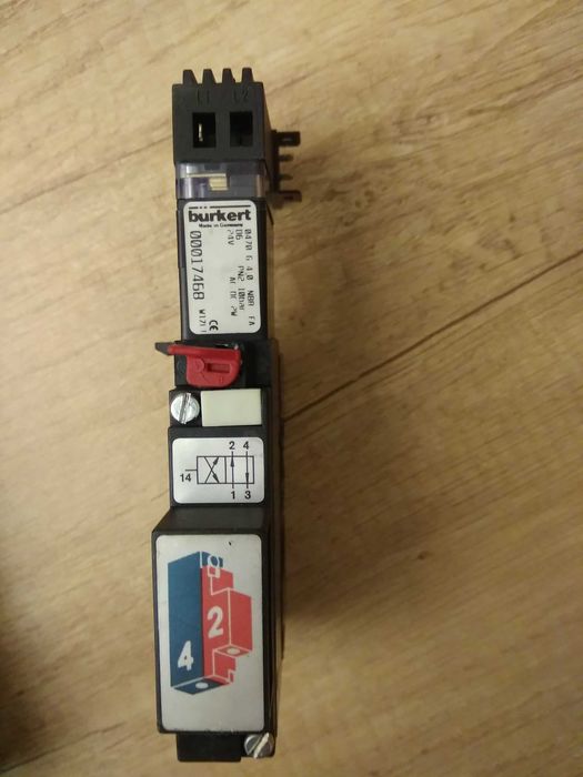 Elektrozawór pneumatyczny sterujący pilotujący rozdzielacz bosch festo