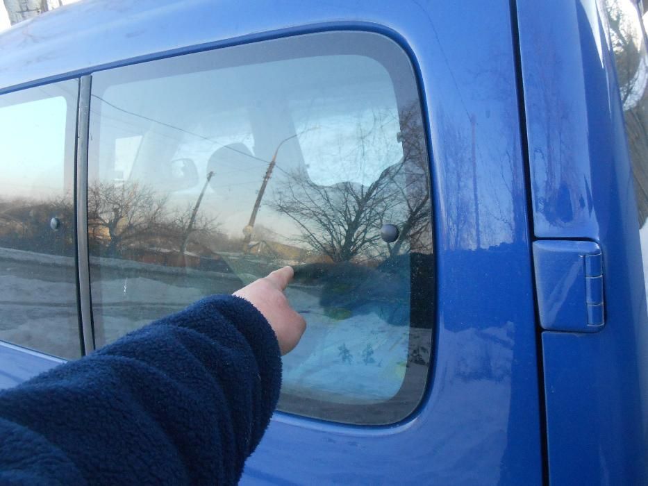 стекло на citroen berlingo, peugeot partner1996-2008 г.в.