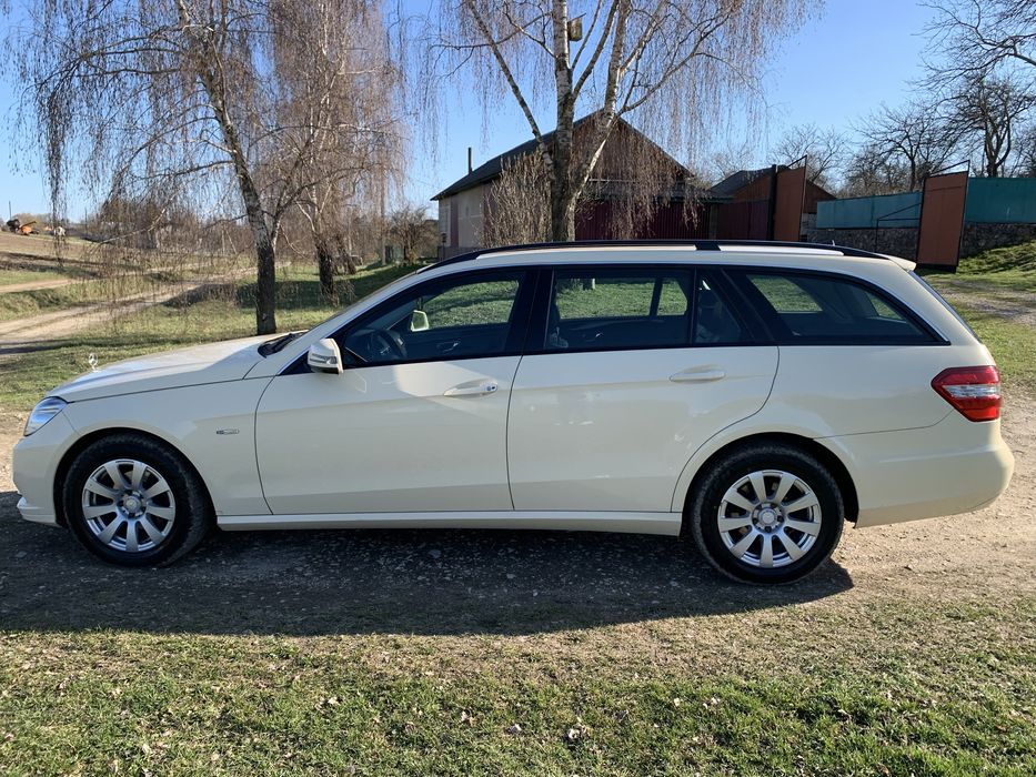 Mercedes-Benz E200 W212