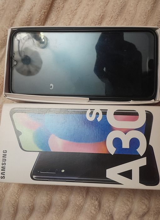 Продам телефон SamsunhA30s