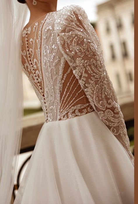 Suknia Ślubna zdobiona kolekcja 2025