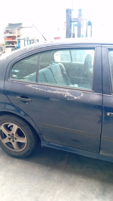 Porta trás direita SKODA Octavia I Hatchback (1U2)