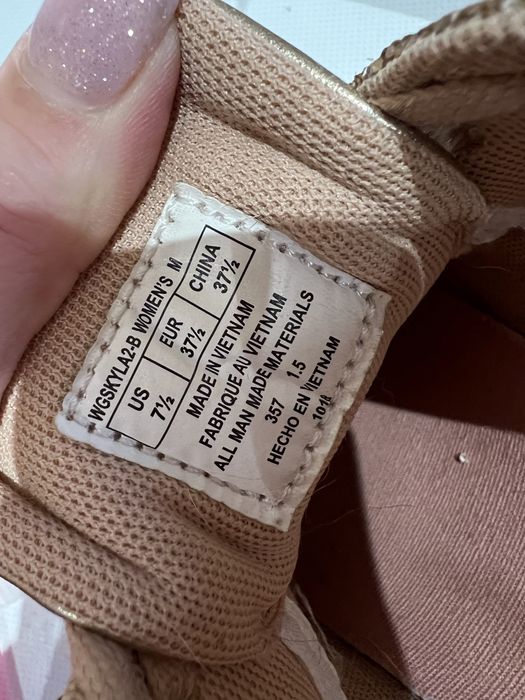 GUESS Sneakersy Rose Gold