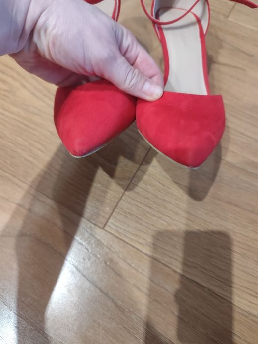 Buty eleganckie 37 / 38  żywa czerwień