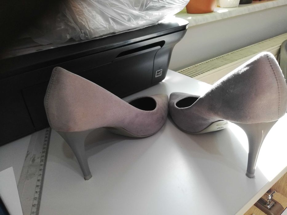 Szare czółenka rozmiar  39