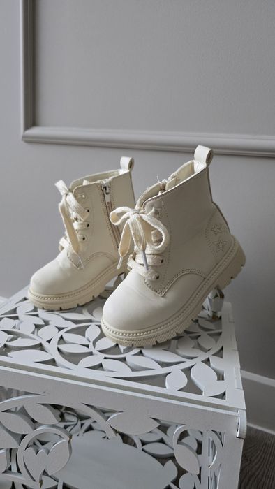 Ботинки осінь весна