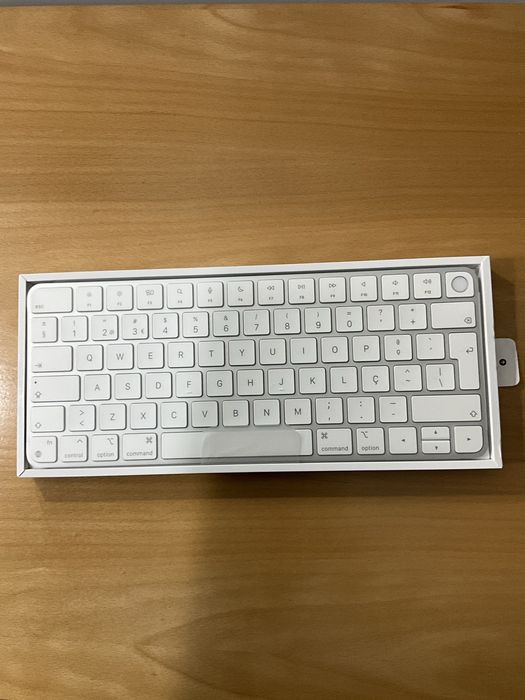 Teclado Apple Magic Keyboard Touch ID Português