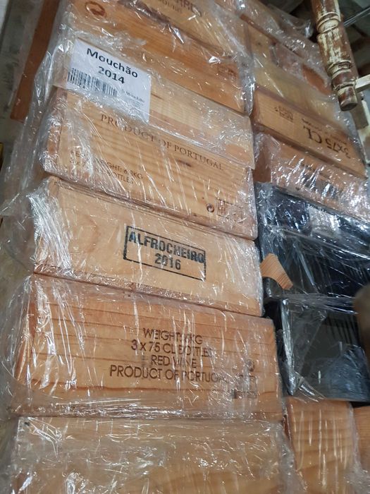 Caixas  em madeira para,1,2,ou3 garrafas .