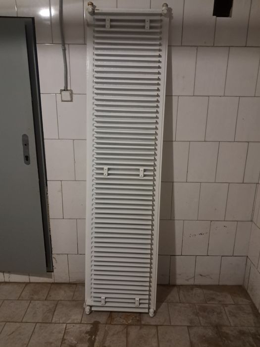 Батареи 2 шт вхорошем состоянии