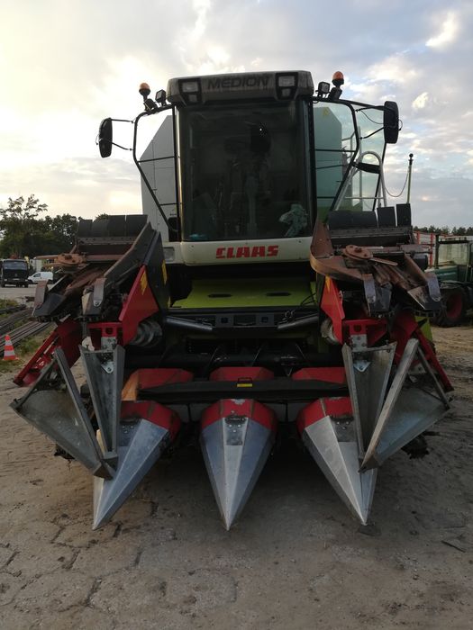 Mobilna mieszalnia pasz młyn pasza śrutowanie gniecenie