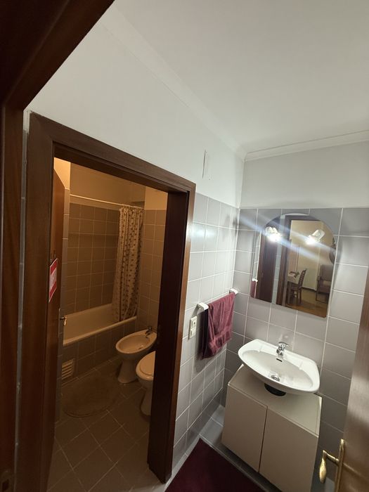 Quarto mobiliado 02 camas em Penha de França