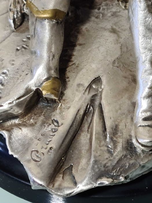 Estatua de prata laminada