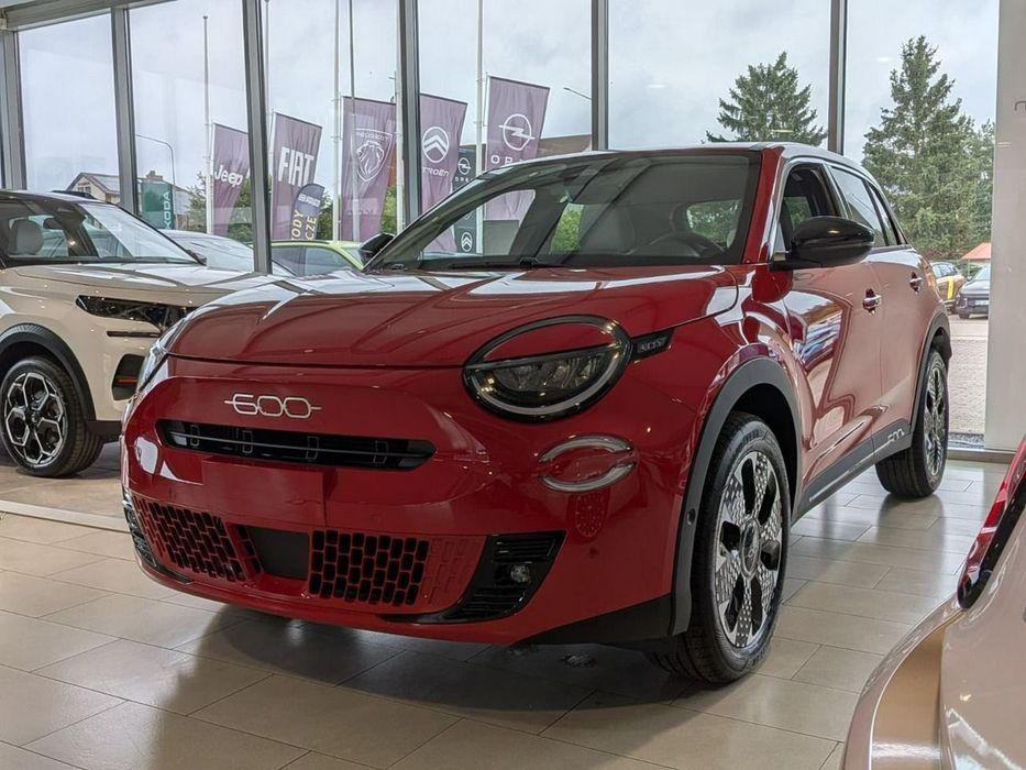 Fiat 600 e-DCT 110KM La Prima RED