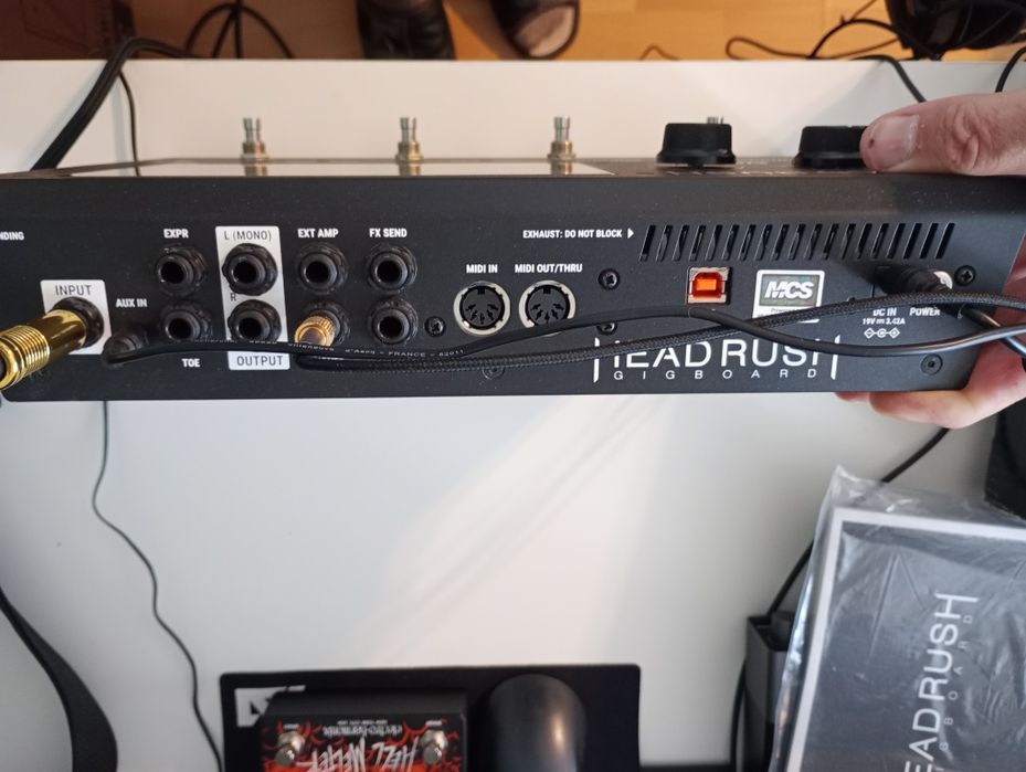 HEADRUSH gigboard