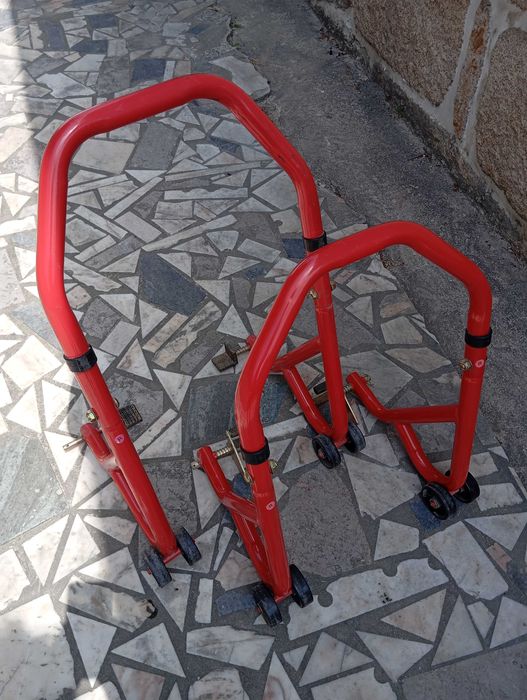 Cavaletes para mota