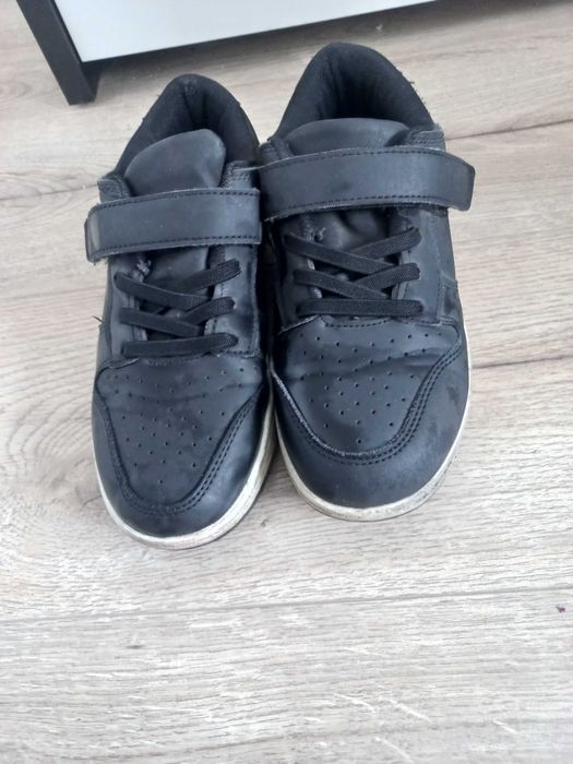 Chłopięce buty sportowe Sinsay 35